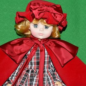 Doll MOLLY by MADAME ALEXANDER.  Made in USA.  1980s